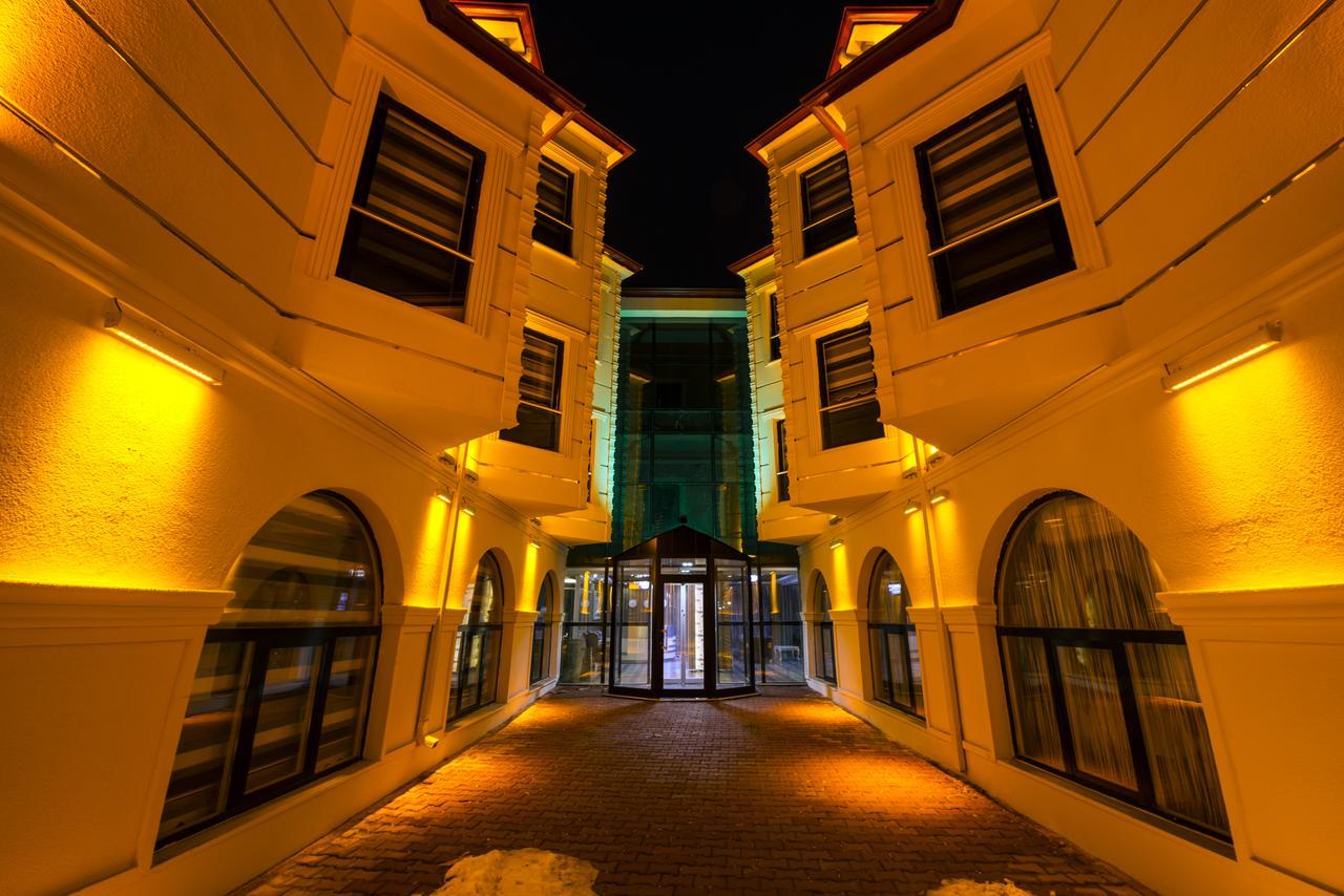 Kars-I Si̇Ri̇N Otel Екстериор снимка